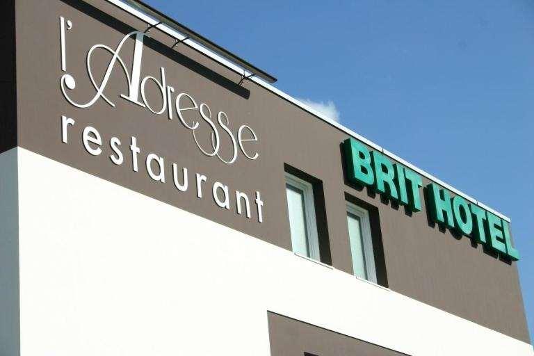 Brit Hotel Saint-Meen-Le-Grand En Broceliande Exteriör bild