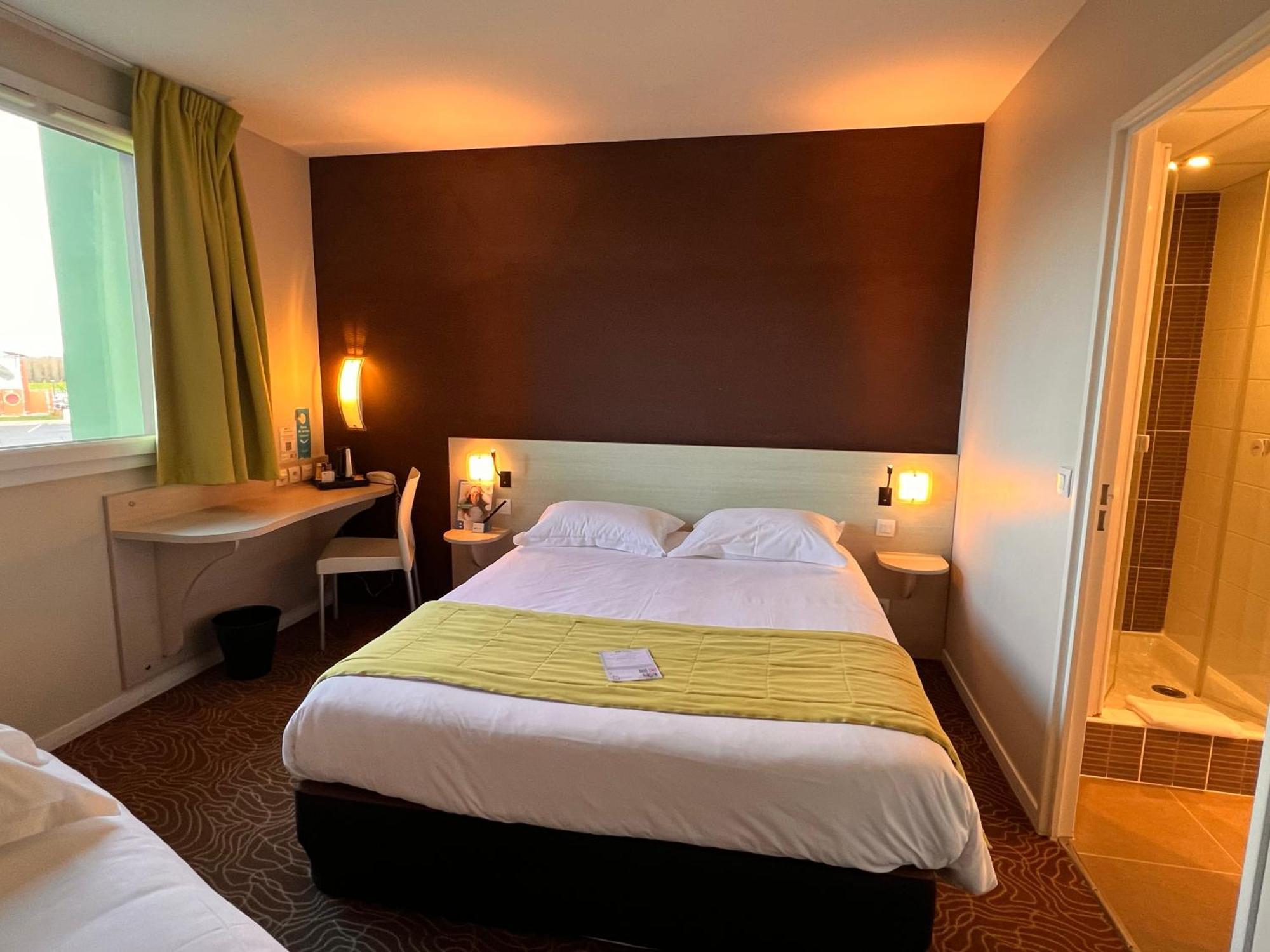 Brit Hotel Saint-Meen-Le-Grand En Broceliande Exteriör bild