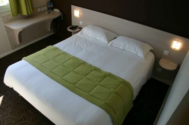 Brit Hotel Saint-Meen-Le-Grand En Broceliande Rum bild