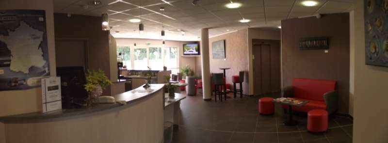 Brit Hotel Saint-Meen-Le-Grand En Broceliande Inreriör bild